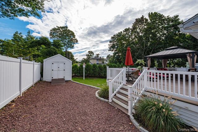 23 Jupiter Road, Rocky Point, NY 11778