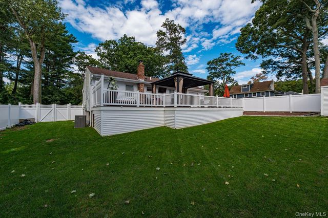 23 Jupiter Road, Rocky Point, NY 11778