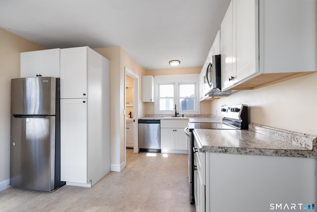 581 High Street, Middletown, CT 06457