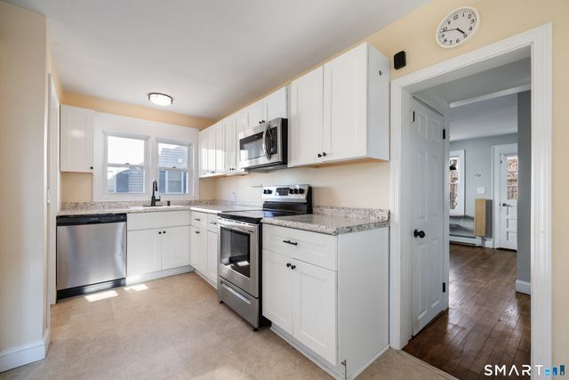 581 High Street, Middletown, CT 06457