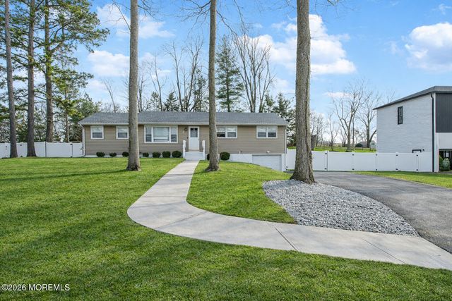 2 Pension Road, Manalapan, NJ 07726