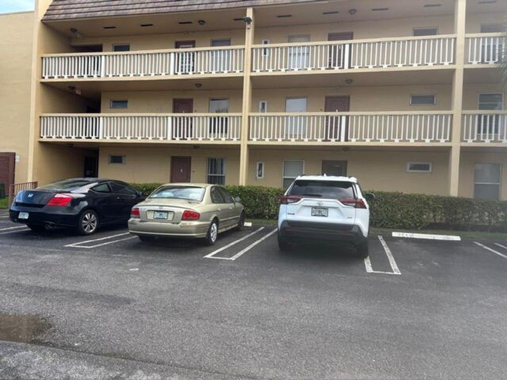6150 NW 62ND Street 108, Tamarac, FL 33319