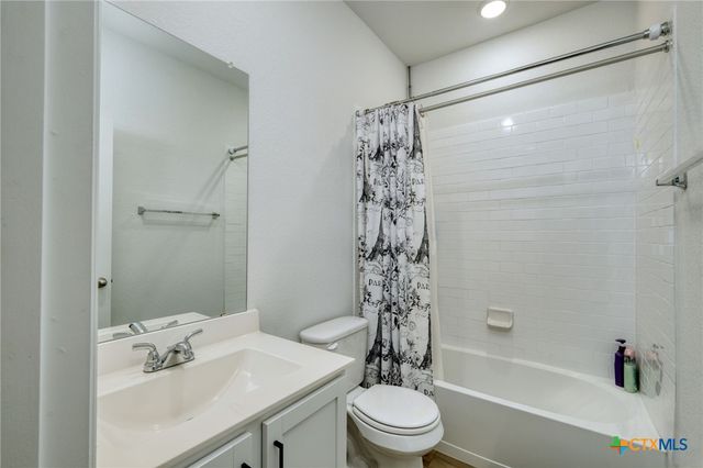 305 Stone Water Lane, Jarrell, TX 76537