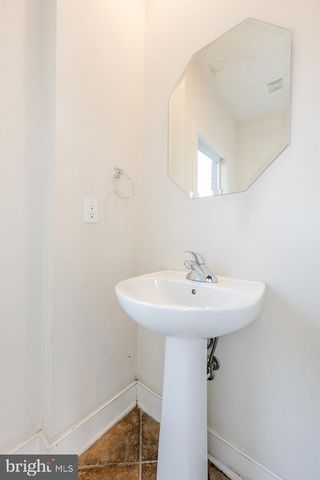5610 BALTIMORE AVE, Hyattsville, MD 20781