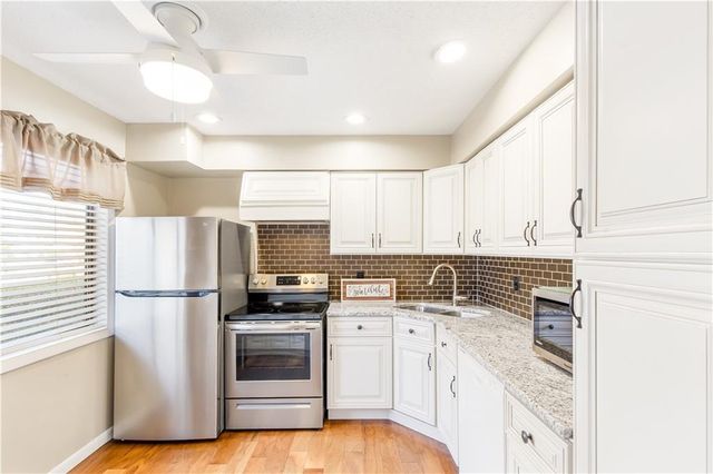 1000 COUNTRY Court, Lawrenceville, GA 30044