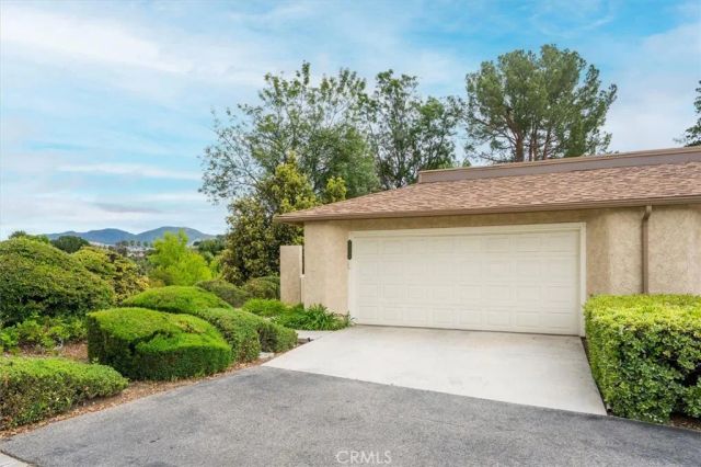 20008 Avenue Of The Oaks, Newhall, CA 91321