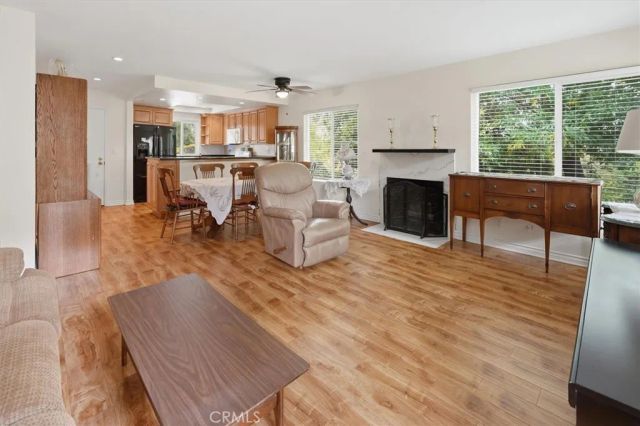 20008 Avenue Of The Oaks, Newhall, CA 91321