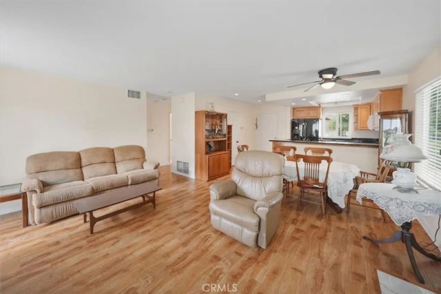 20008 Avenue Of The Oaks, Newhall, CA 91321