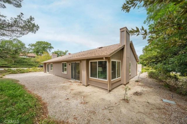 20008 Avenue Of The Oaks, Newhall, CA 91321