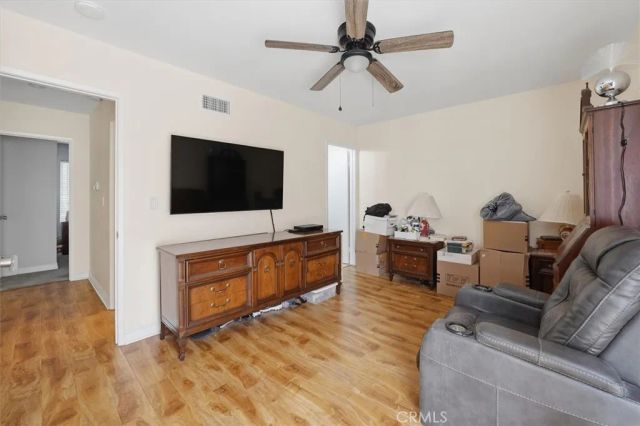 20008 Avenue Of The Oaks, Newhall, CA 91321