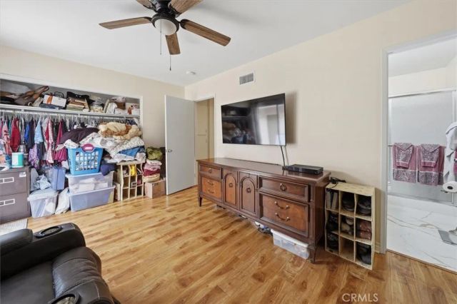 20008 Avenue Of The Oaks, Newhall, CA 91321
