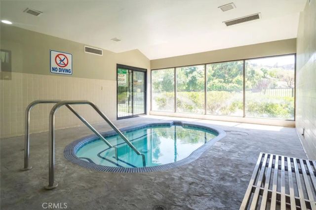 20008 Avenue Of The Oaks, Newhall, CA 91321