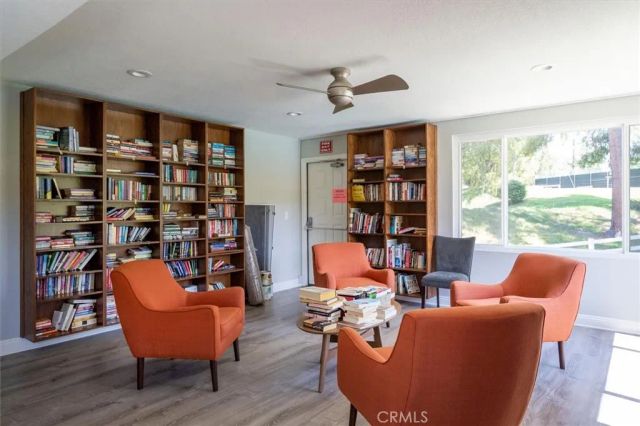 20008 Avenue Of The Oaks, Newhall, CA 91321