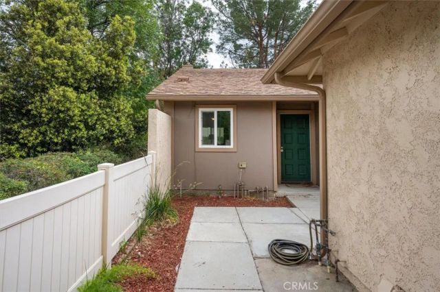 20008 Avenue Of The Oaks, Newhall, CA 91321
