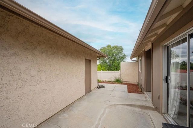 20008 Avenue Of The Oaks, Newhall, CA 91321