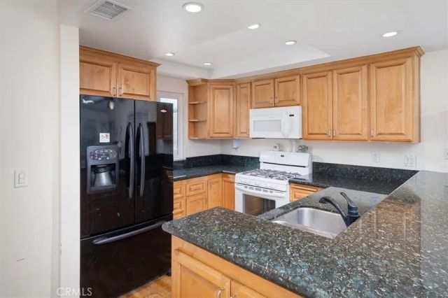 20008 Avenue Of The Oaks, Newhall, CA 91321