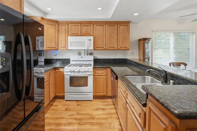 20008 Avenue Of The Oaks, Newhall, CA 91321
