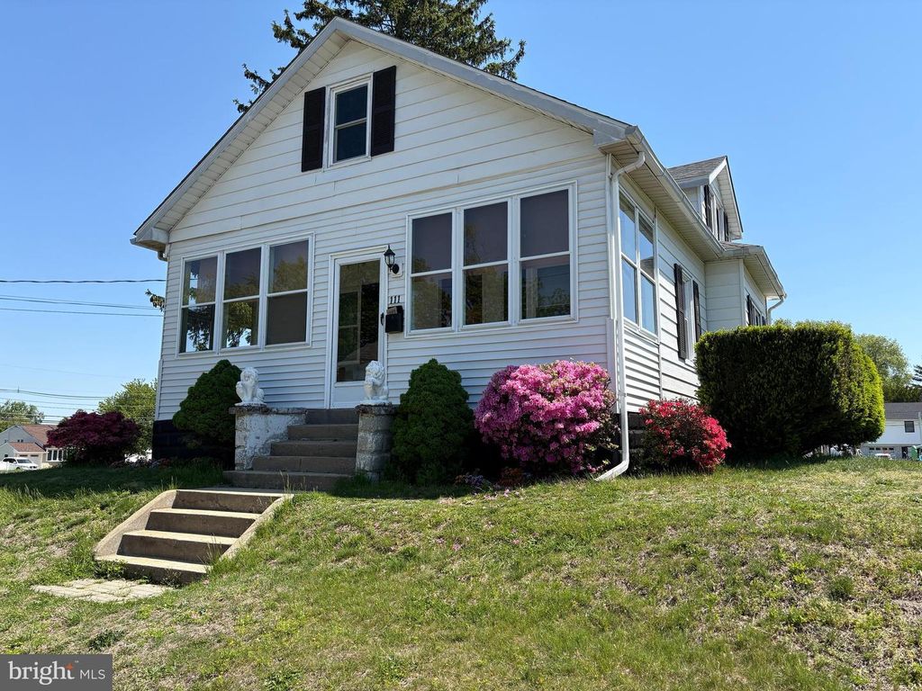 111 PATTERSON AVE, Bellmawr, NJ 08031