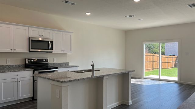 702 Camden Drive, Lavon, TX 75166