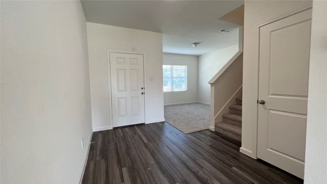 702 Camden Drive, Lavon, TX 75166