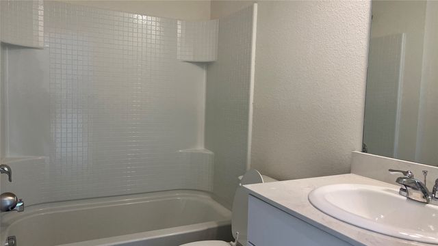 702 Camden Drive, Lavon, TX 75166