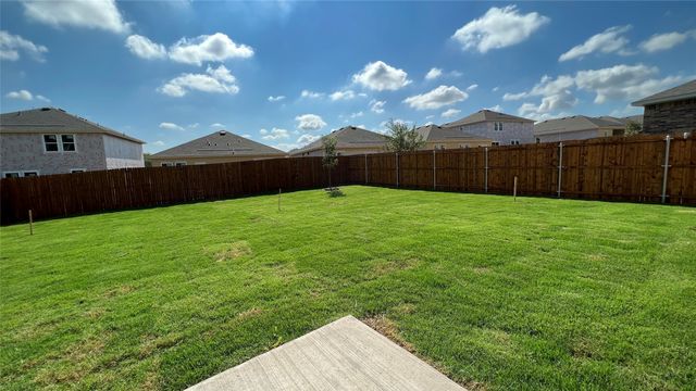 702 Camden Drive, Lavon, TX 75166