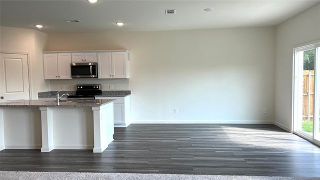 702 Camden Drive, Lavon, TX 75166