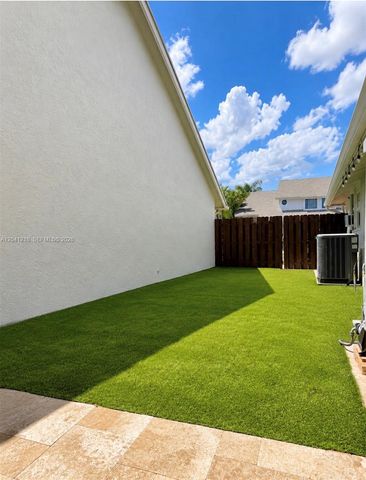 12224 NW 30th Mnr, Sunrise, FL 33323