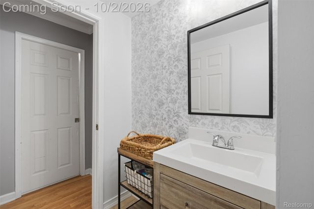 4908 Lakeview Avenue, West Bloomfield Charter Township, MI 48324