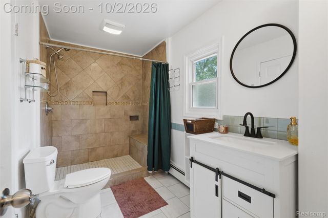 4908 Lakeview Avenue, West Bloomfield Charter Township, MI 48324