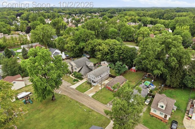 4908 Lakeview Avenue, West Bloomfield Charter Township, MI 48324