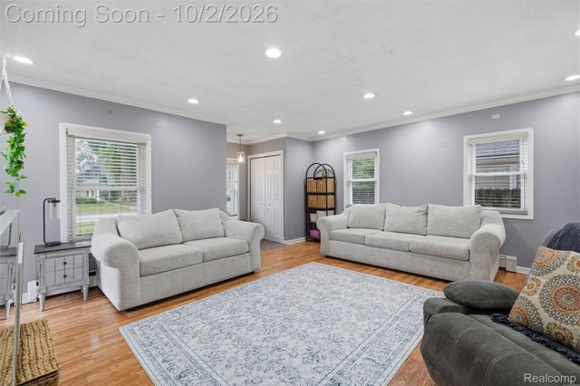 4908 Lakeview Avenue, West Bloomfield Charter Township, MI 48324