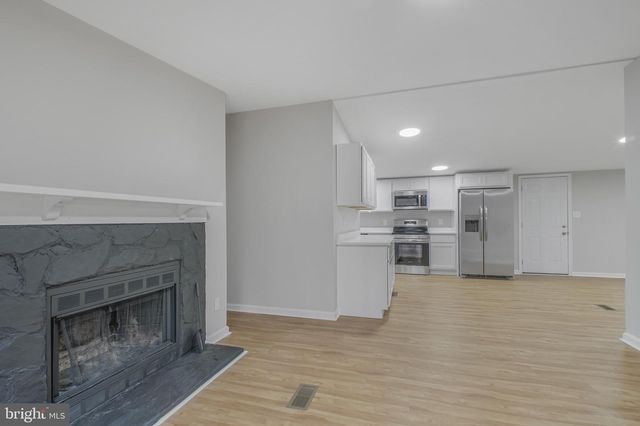 5003 HOLLY DR, Partlow, VA 22534