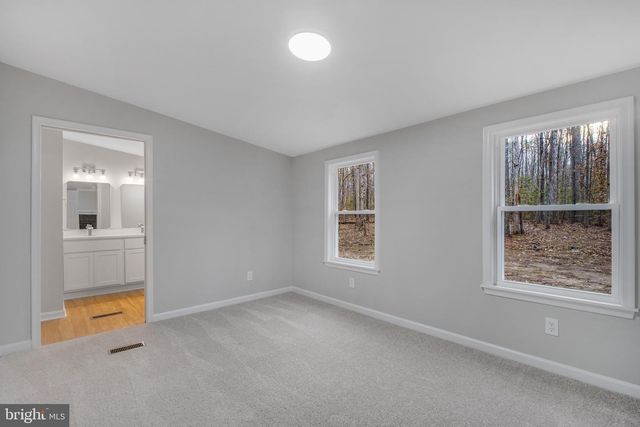 5003 HOLLY DR, Partlow, VA 22534