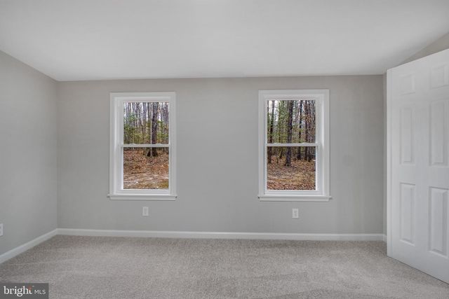 5003 HOLLY DR, Partlow, VA 22534