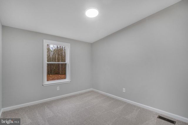 5003 HOLLY DR, Partlow, VA 22534