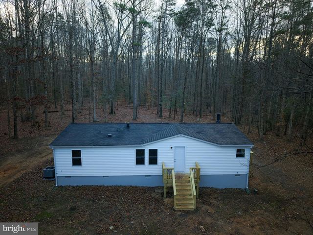 5003 HOLLY DR, Partlow, VA 22534