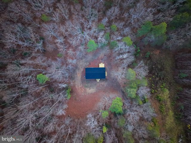 5003 HOLLY DR, Partlow, VA 22534