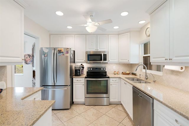 2717 RIVERBLUFF PLACE V49, Sarasota, FL 34231