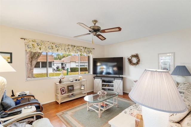 2717 RIVERBLUFF PLACE V49, Sarasota, FL 34231