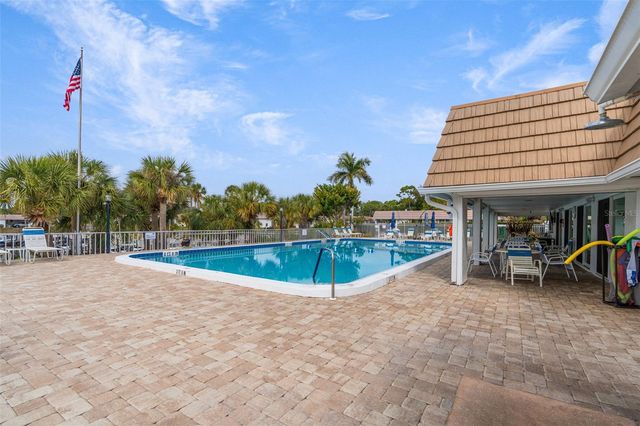 2717 RIVERBLUFF PLACE V49, Sarasota, FL 34231