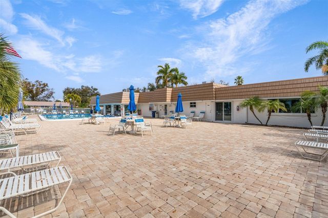 2717 RIVERBLUFF PLACE V49, Sarasota, FL 34231