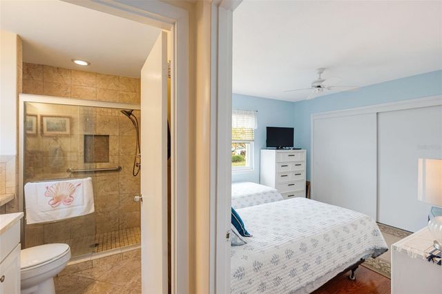 2717 RIVERBLUFF PLACE V49, Sarasota, FL 34231