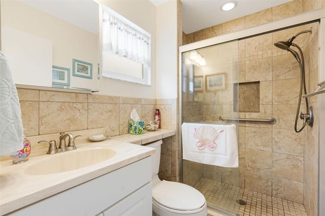 2717 RIVERBLUFF PLACE V49, Sarasota, FL 34231