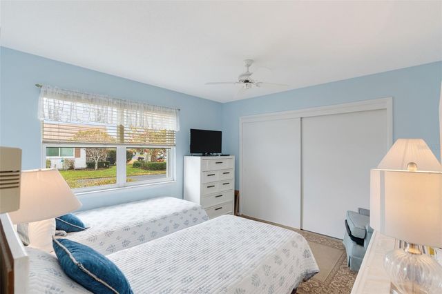 2717 RIVERBLUFF PLACE V49, Sarasota, FL 34231