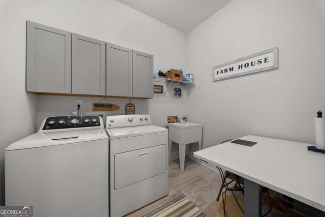 415 Frazier Street, Woodstock, GA 30189