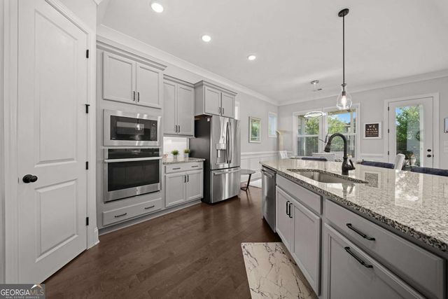 415 Frazier Street, Woodstock, GA 30189