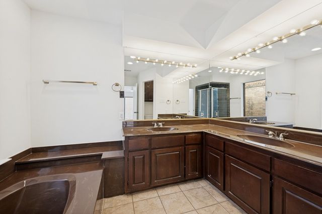 3316 Courtyard Place, Farmers Branch, TX 75234