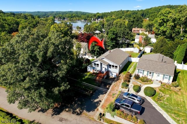 513 Wills Rd, Roxbury Twp., NJ 07850