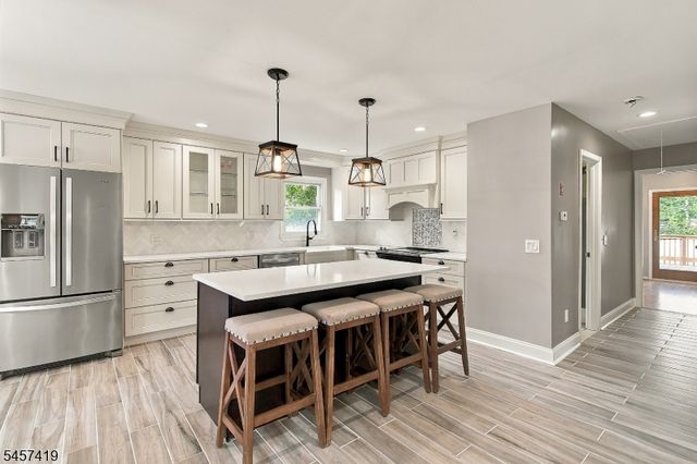 513 Wills Rd, Roxbury Twp., NJ 07850